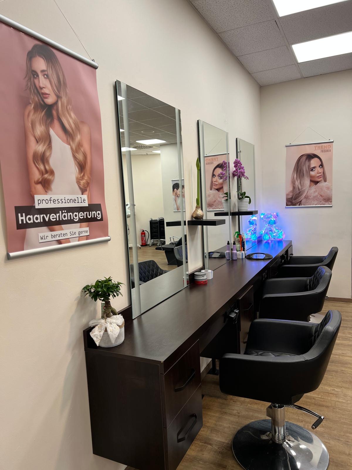 Salon Innenansicht – Waschplätze