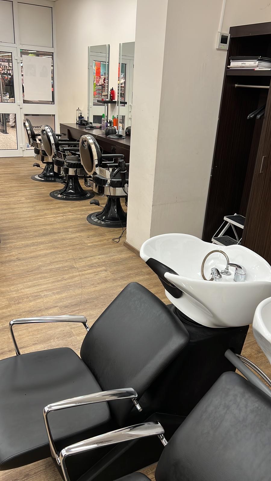 Salon Innenansicht – Wartebereich